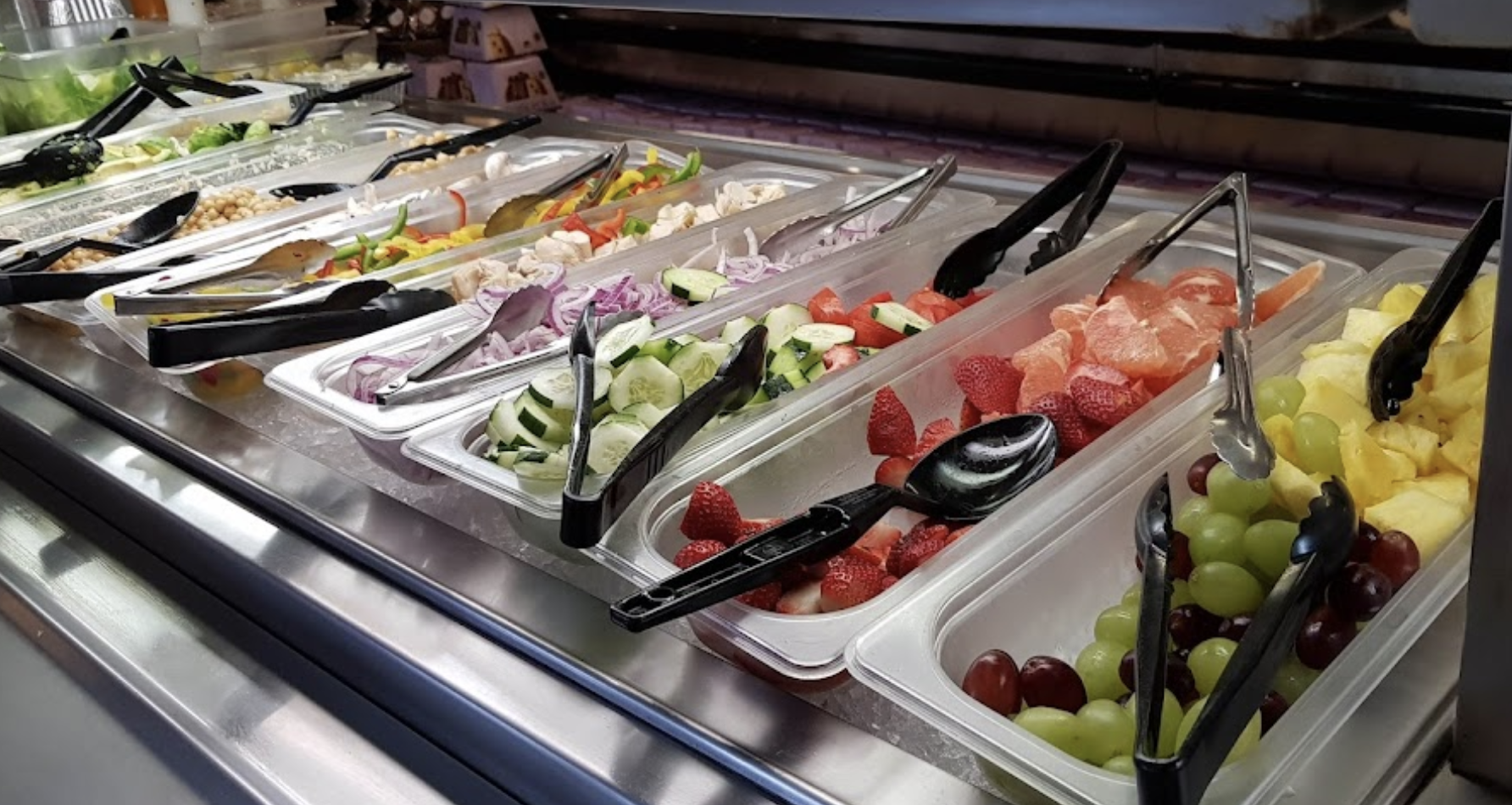 Golden Hog salad bar.png